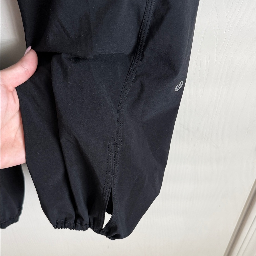 Lululemon pants - Picture 2 of 5